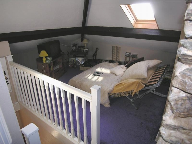 bedroom 6.jpg